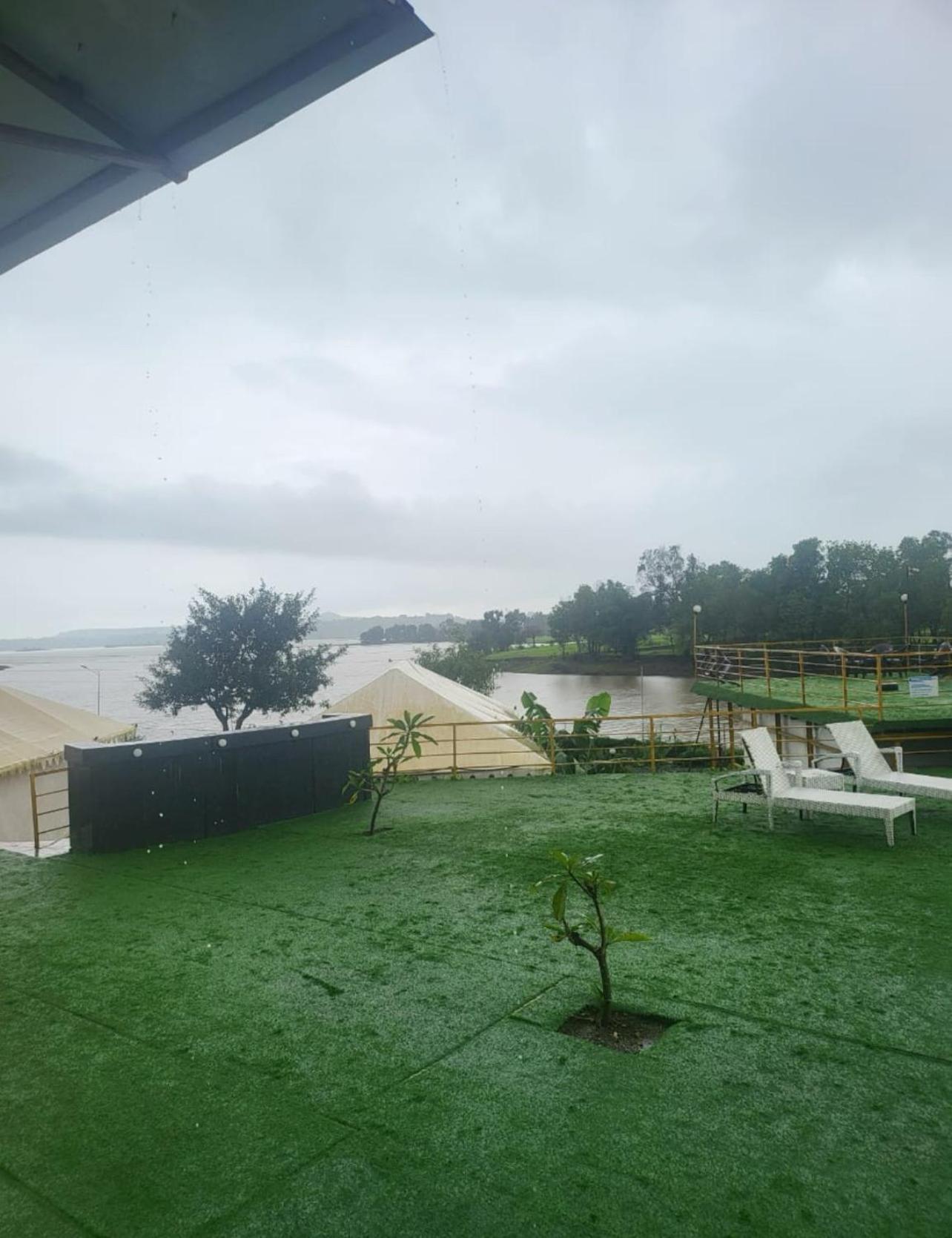 Amigos Lake Resort-Igatpuri, Maharashtra Dış mekan fotoğraf