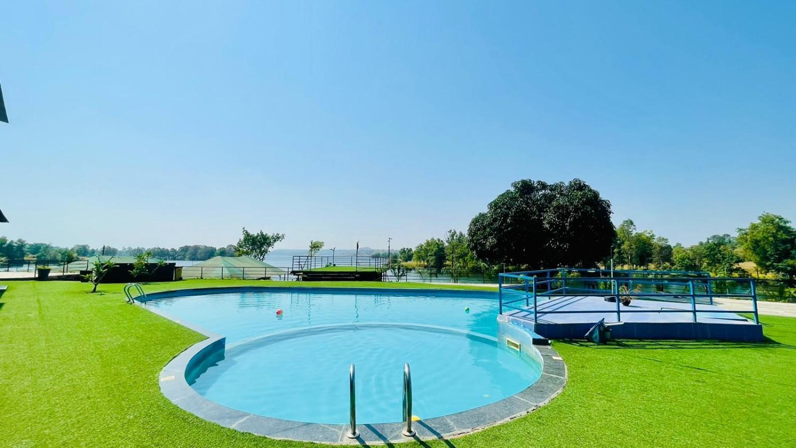 Amigos Lake Resort-Igatpuri, Maharashtra Dış mekan fotoğraf