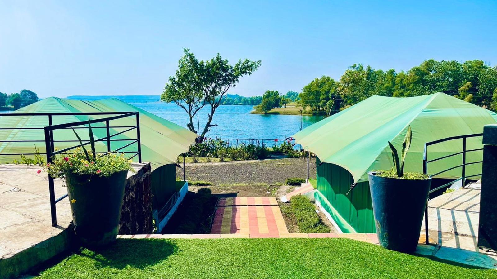 Amigos Lake Resort-Igatpuri, Maharashtra Dış mekan fotoğraf